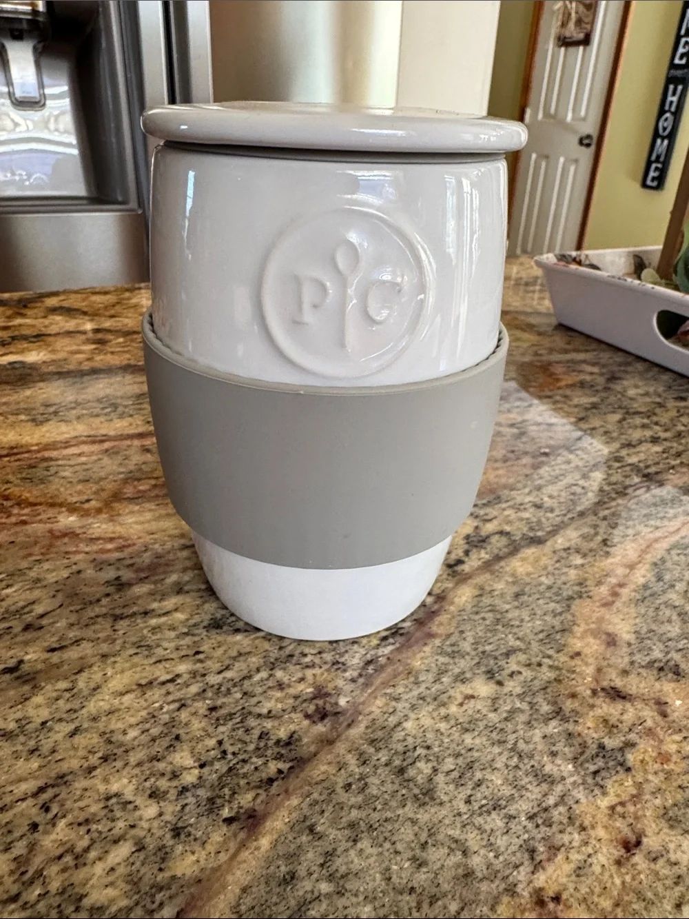 Pampered Chef Ceramic Utensil Egg Cooker with Silicone Band